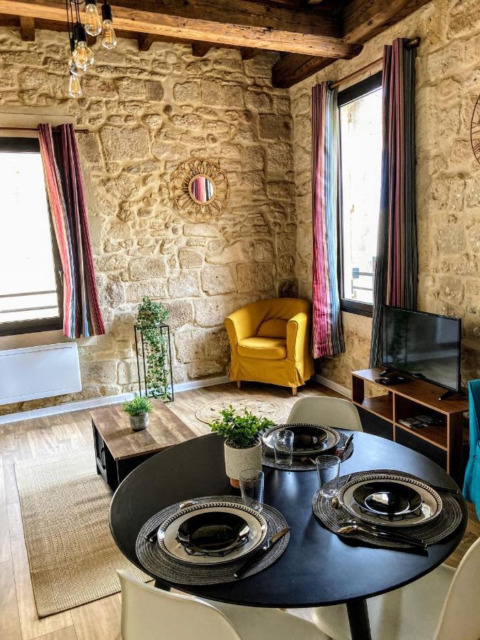 Immeuble 3 Apparts Centre Historique St Gilles Maisoncarreeconciergerie Saint-Gilles  Buitenkant foto
