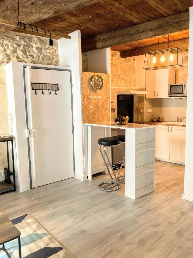 Immeuble 3 Apparts Centre Historique St Gilles Maisoncarreeconciergerie Saint-Gilles  Buitenkant foto