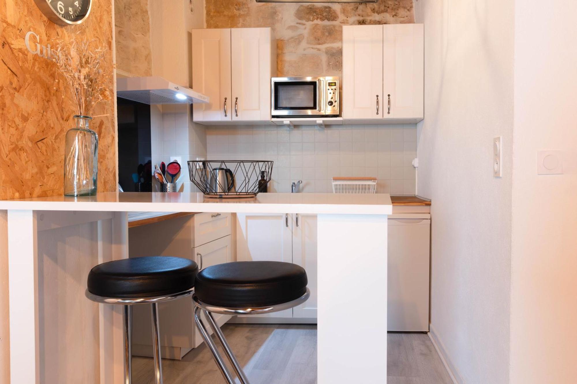 Immeuble 3 Apparts Centre Historique St Gilles Maisoncarreeconciergerie Saint-Gilles  Buitenkant foto