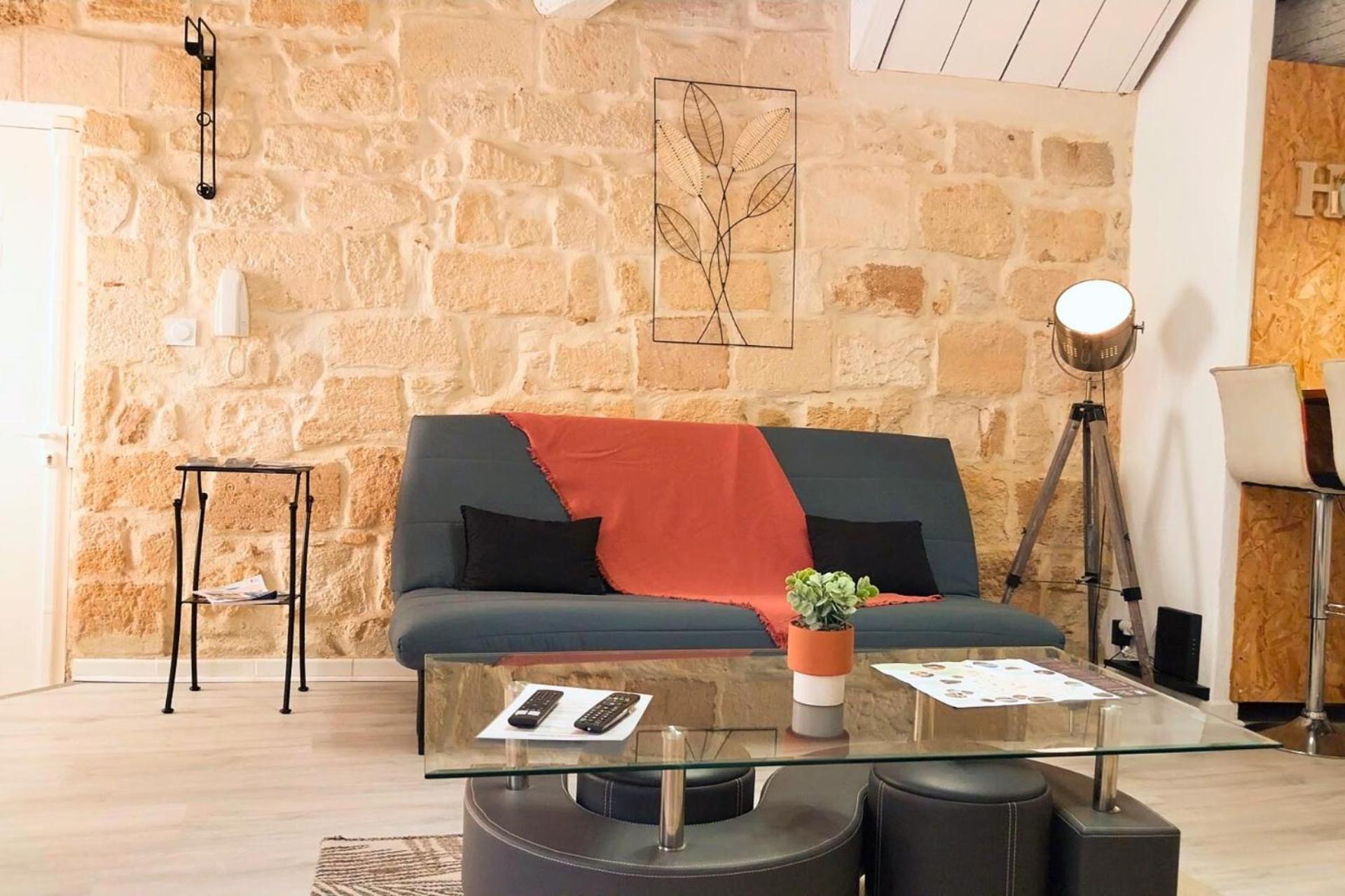 Immeuble 3 Apparts Centre Historique St Gilles Maisoncarreeconciergerie Saint-Gilles  Buitenkant foto