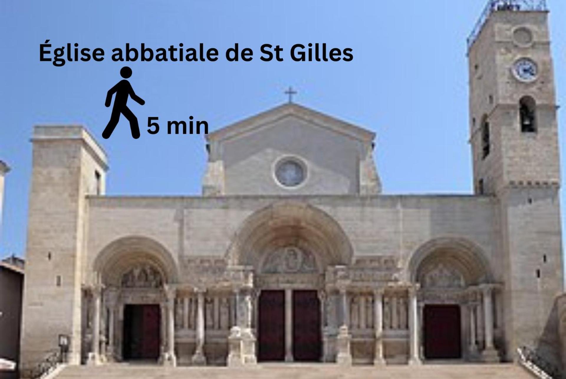 Immeuble 3 Apparts Centre Historique St Gilles Maisoncarreeconciergerie Saint-Gilles  Buitenkant foto